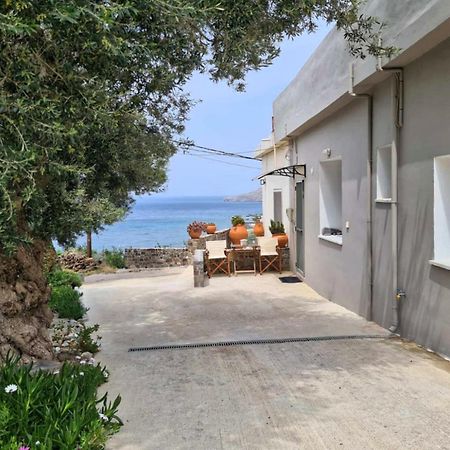 Colimbos Accommodation, 2 Min From The Beach Sfinarion Exterior photo