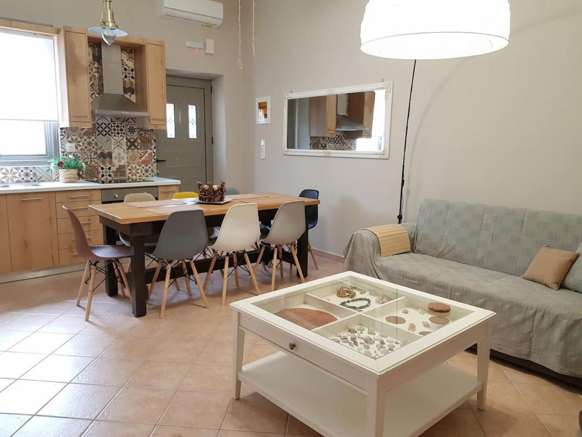 Colimbos Accommodation, 2 Min From The Beach Sfinarion Exterior photo